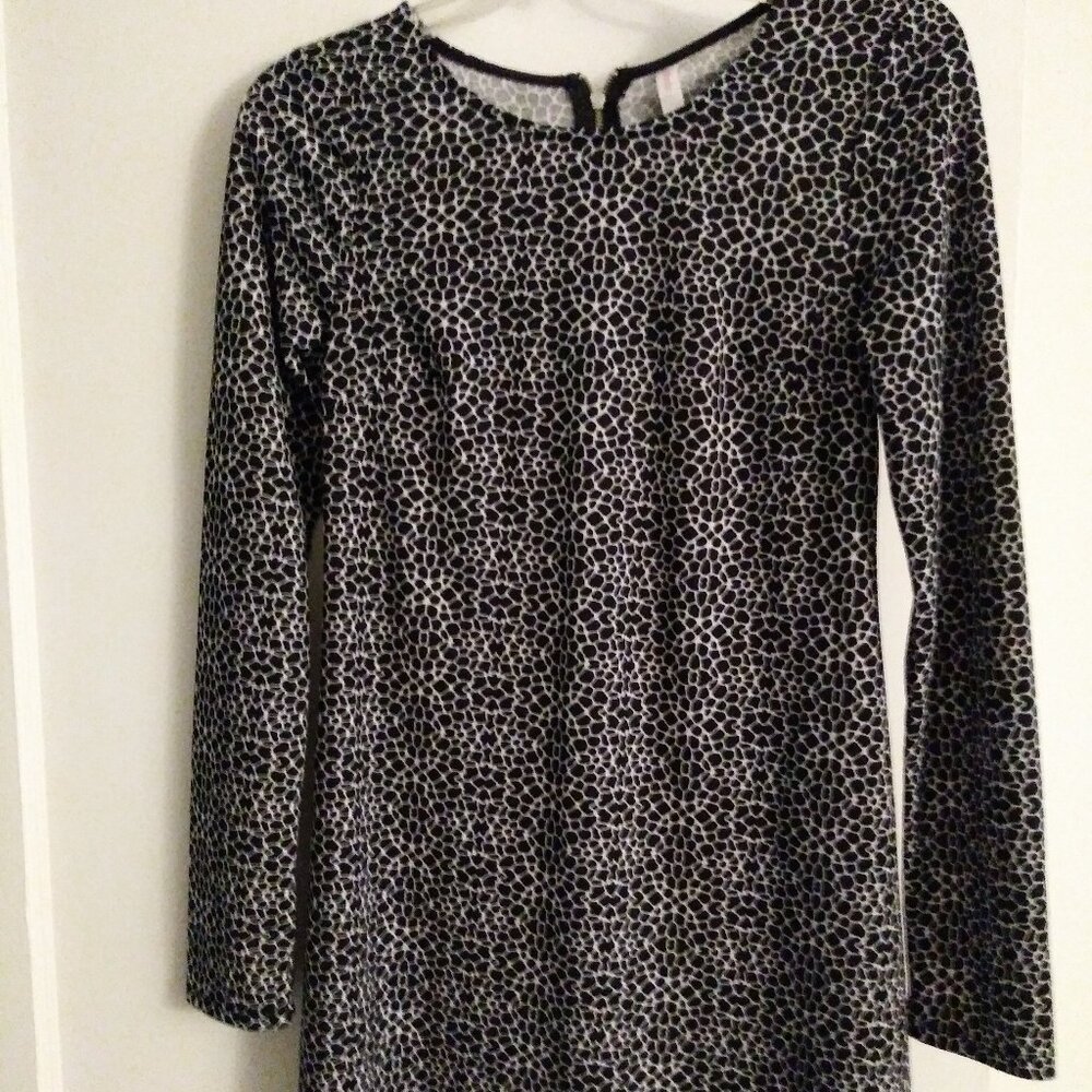 Xhilaration long sleeve back & white print dress-S/P